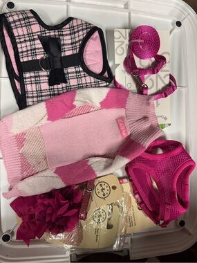 Small Puppy accessories:Pink Dog Sweater,warm up,harness,collar and hair bows